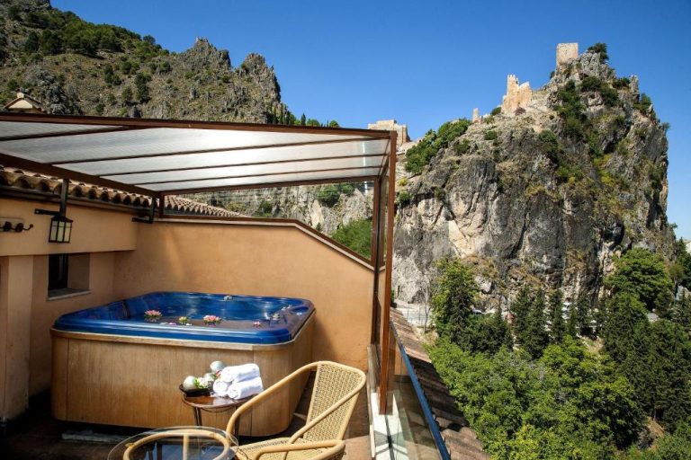 Hotel & Spa Sierra de Cazorla spa jacuzzi en la azotea