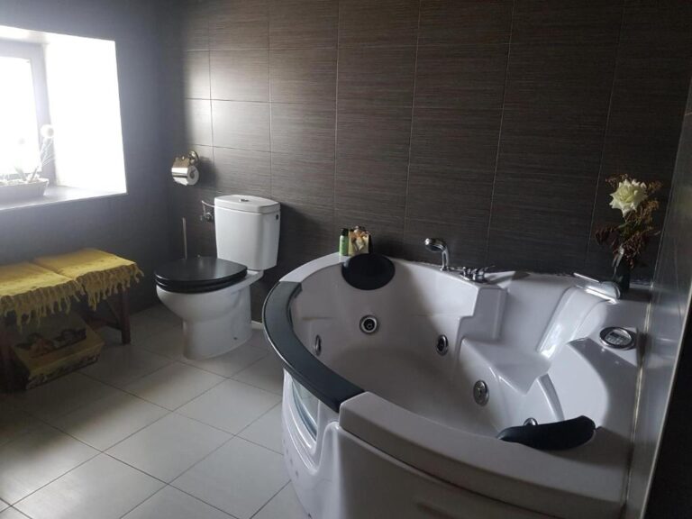 hoteles con bañera de hidromasaje en Navarra