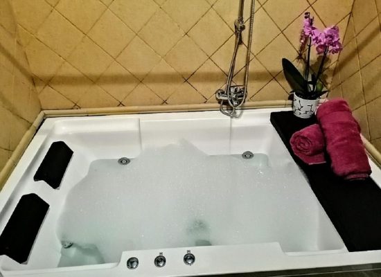 Hotel Rural Molino del Puente Ronda jacuzzi