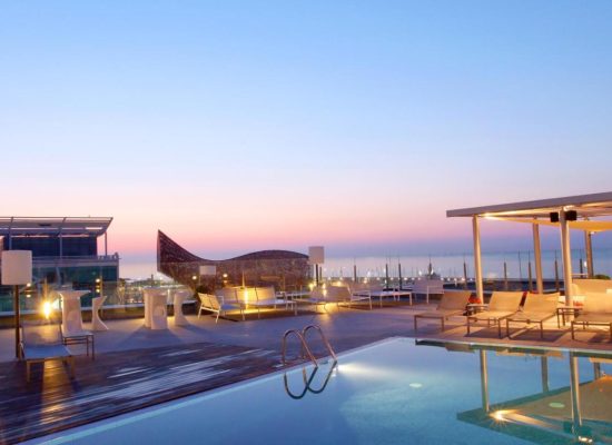 Sofitel Barcelona Skipper piscina y vistas