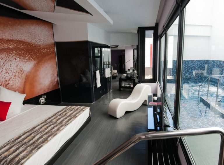 Hotel Loob Madrid habitacion suite con piscina
