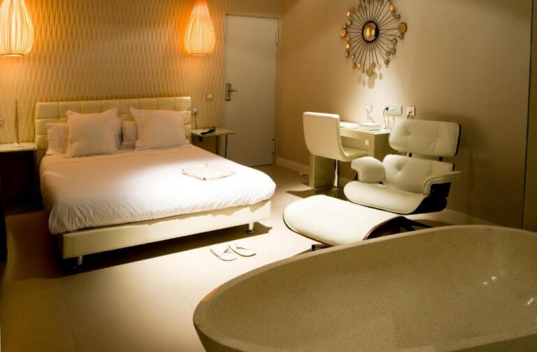 Hoteles con bañera de hidromasaje en Madrid