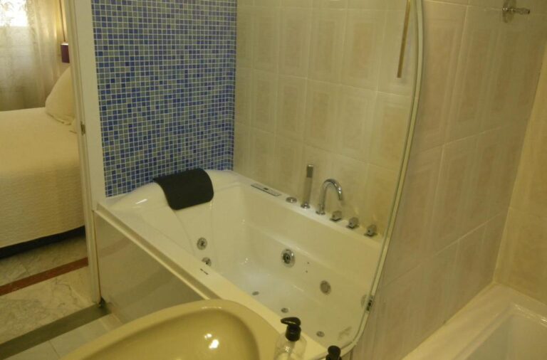 hoteles con bañera de hidromasaje en Madrid