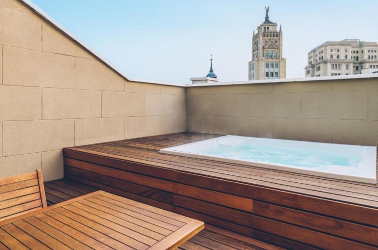 Hoteles con bañera de hidromasaje en Madrid