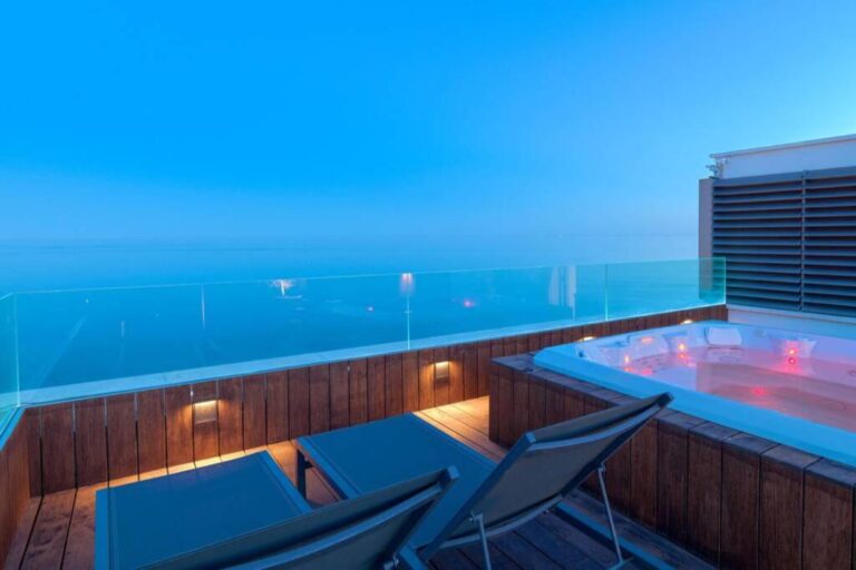 D&R penthouse on the beach vistas con jacuzzi