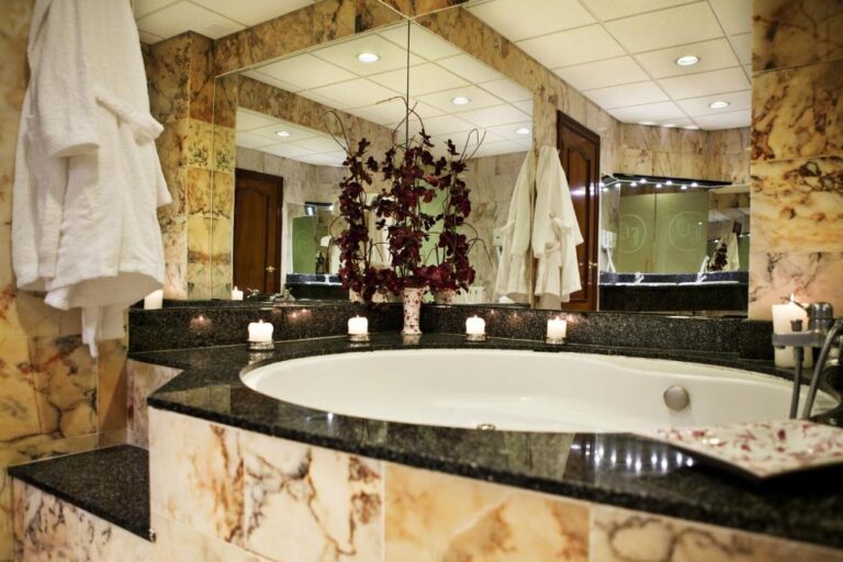 hoteles con bañera de hidromasaje en Burgos