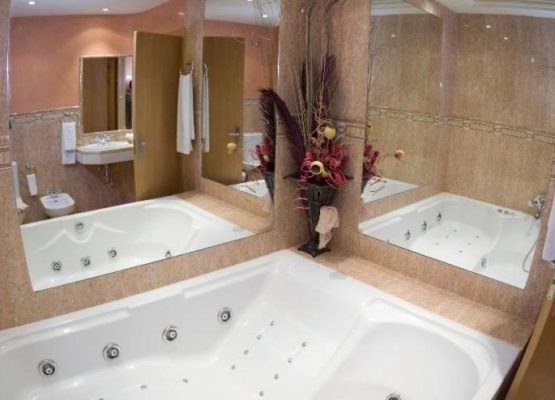 Hoteles con bañera de hidromasaje en Sevilla