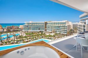 hotel 5 estrellas con bañera de hidromasaje privada en Playa de Palma