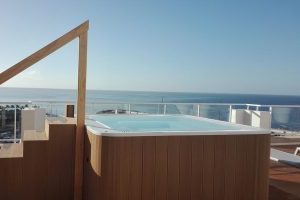 buen hotel con jacuzzi en la terraza privada en Gran Canaria