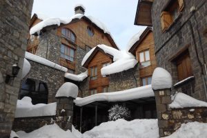 fabuloso hotel con jacuzzi privado en los Pirineos de Huesca